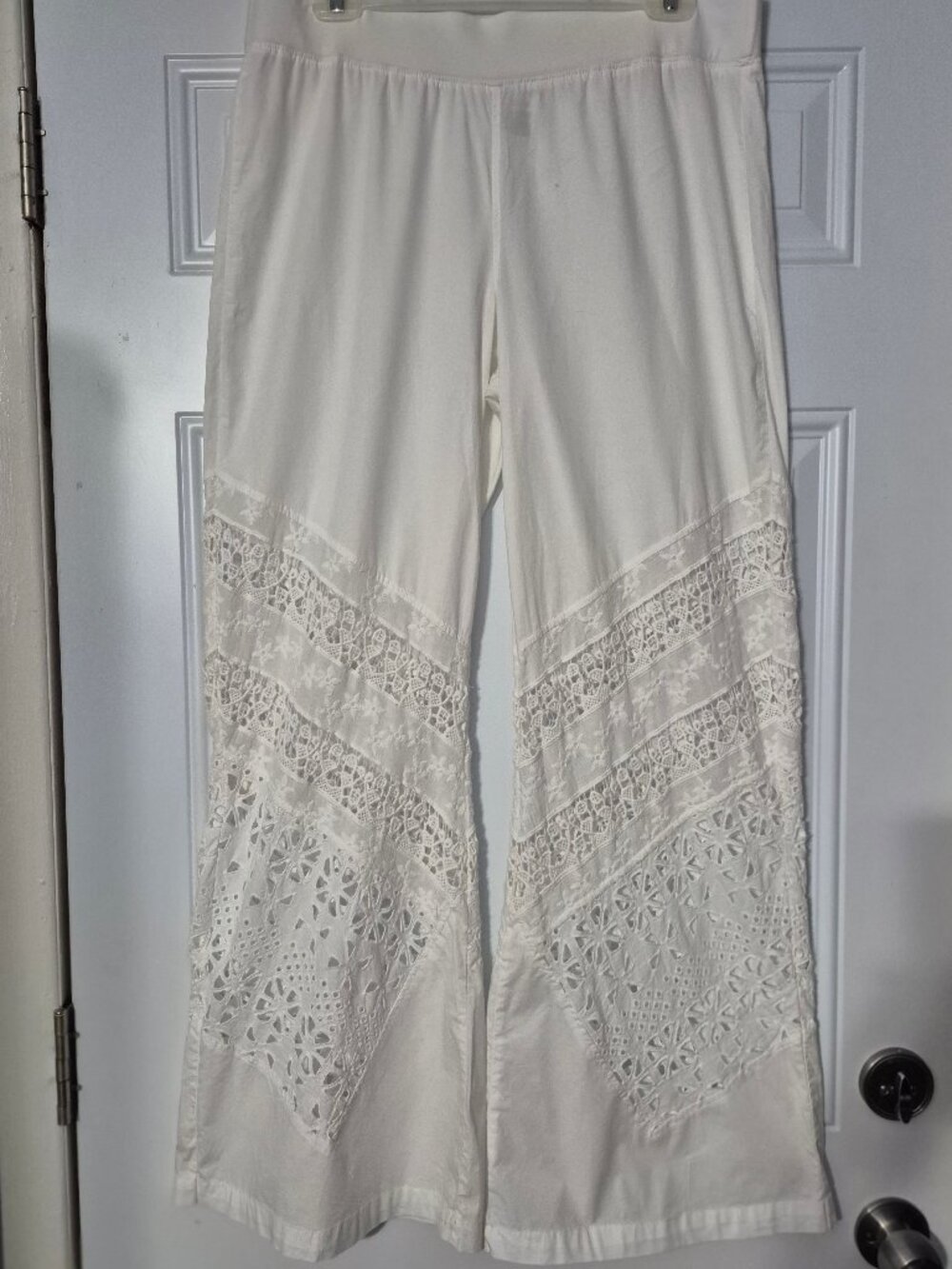 Wide leg pants Boho..96 cotton .Size Med. by Mindset. White.